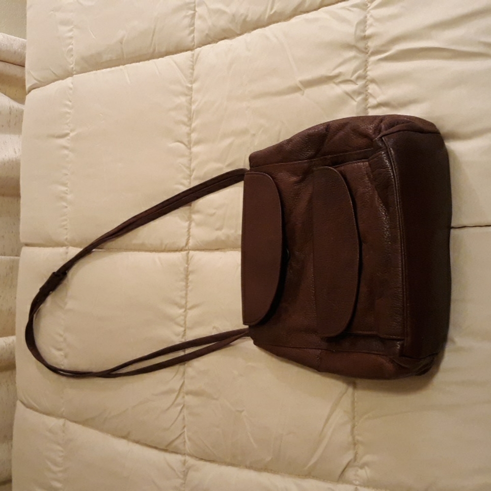 Wilson's Brown Pebble Leather Purse - Picture 2 of 8
